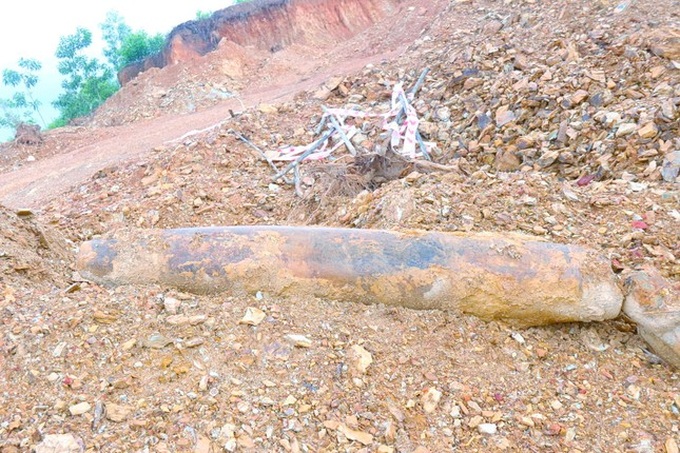 340-kilo wartime bomb with intact detonator disposed in Nghe An - 1