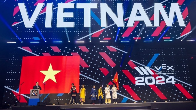 Vietnamese students win six prizes at world’s largest robotic competition - 1 Vietnamese students win six prizes at world’s largest robotic competition - 1
