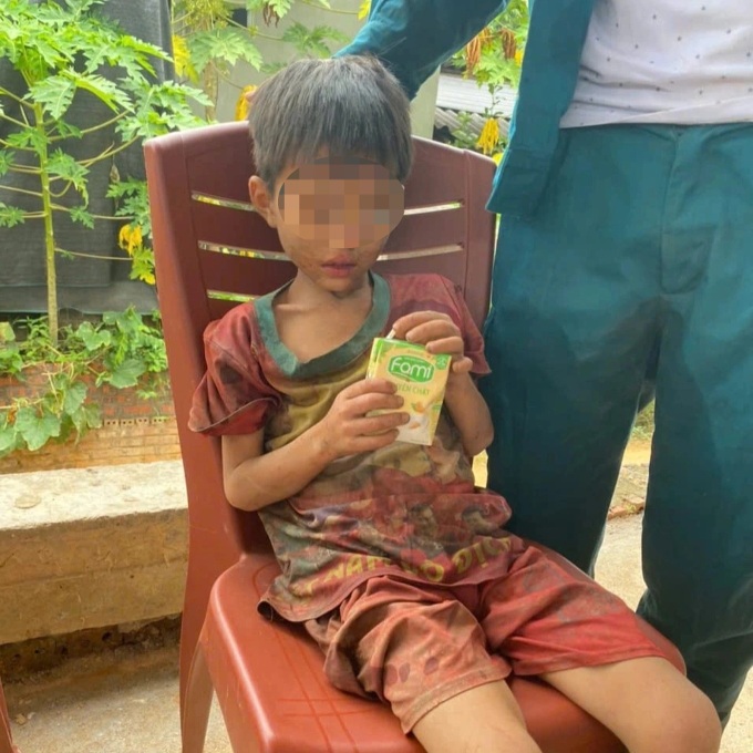 Six-year-old found after five days in Yen Bai forest - 2