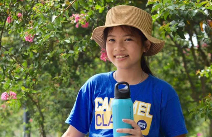 Hanoi student calls for balloon ban for new academic year events - 1