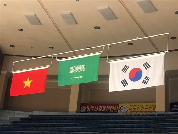 Khôi lifts medals at Asian weightlifting champs - 1