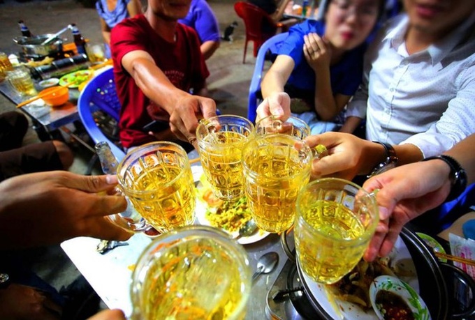 Vietnam identifies underage drinking problem - 1