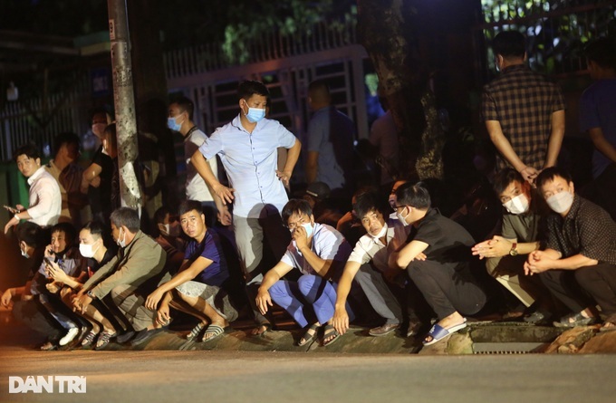Binh Duong karaoke bar fire death toll rises to 33 - 2
