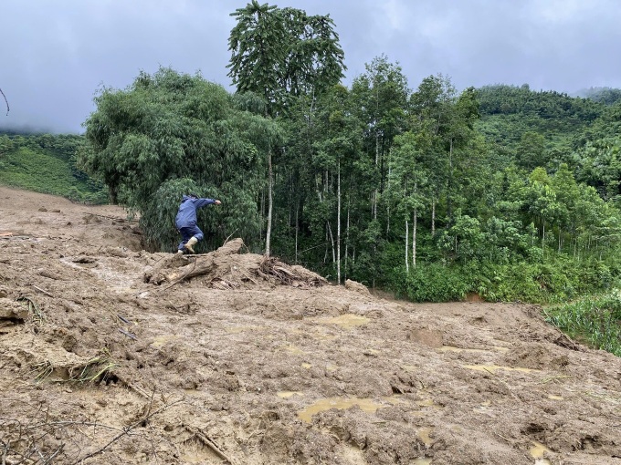 At least 15 people dead in Lao Cai landslide - 1