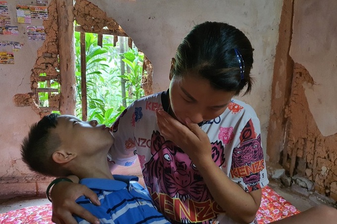 Single mother and ailing son in Thai Nguyen in dire need of help - 1