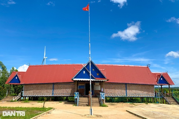 Over 100 communal houses preserved in Central Highlands province - 1