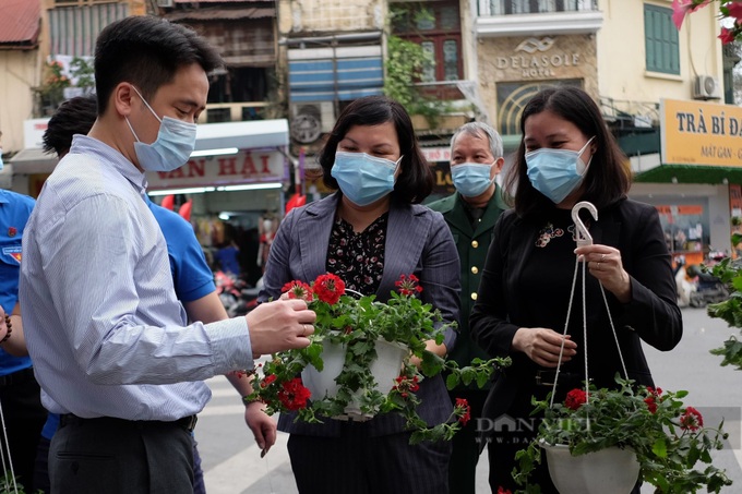 Hanoi pedestrian streets refurbished for being reopened - 1