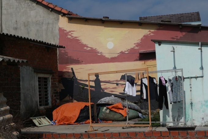 Disrepair costs mural fishing village tourists - 3
