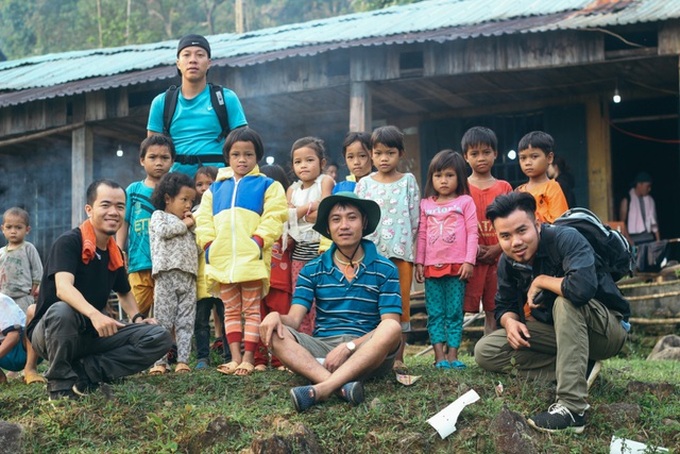 Quang Nam teacher honoured for voluntary work - 1