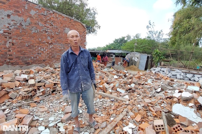 Dantri/Dtinews supports flood victims in southern central region - 3