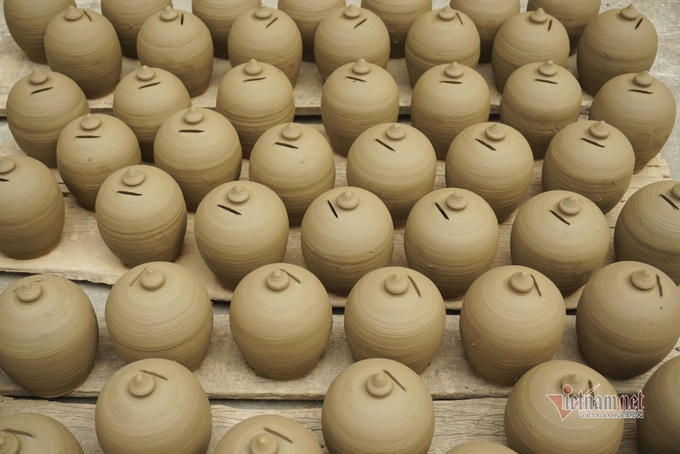 Thanh Ha Pottery Village busy with Tet atmosphere - 6 Thanh Ha Pottery Village busy with Tet atmosphere - 6