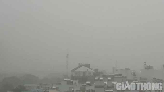 Dozens of flights affected by bad weather at Tan Son Nhat Airport - 1 Dozens of flights affected by bad weather at Tan Son Nhat Airport - 1