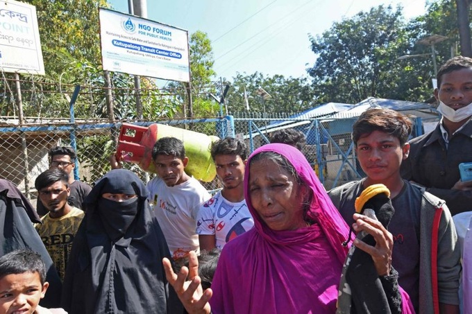 Bangladesh begins transfer of Rohingya to controversial island - 1