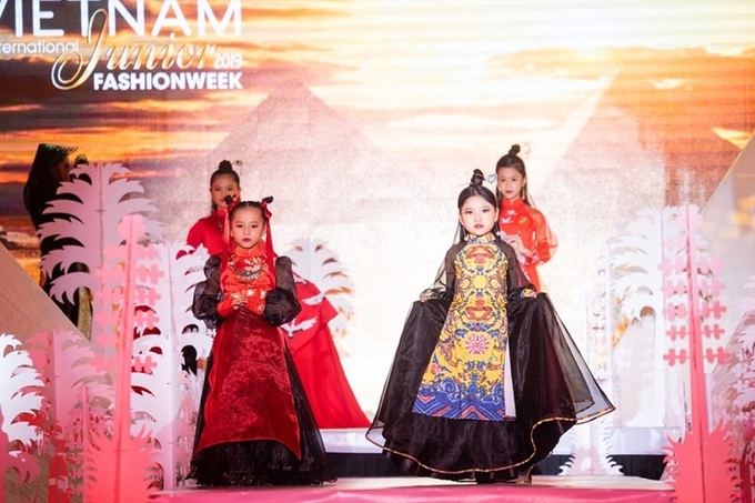 450 child models to join Vietnam International Junior Fashion Week 2019 - 1