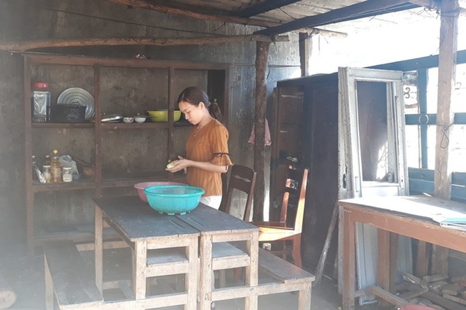 Teachers struggle in mountainous school - 2