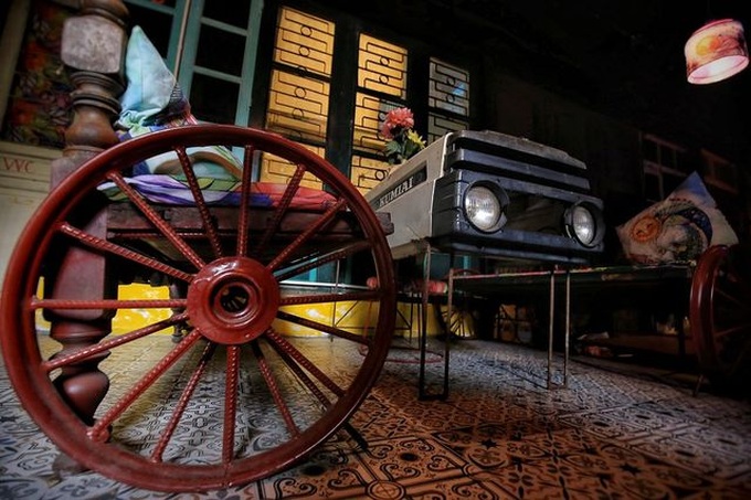 Hanoi coffee shop decorated with recycled items - 6 Hanoi coffee shop decorated with recycled items - 6