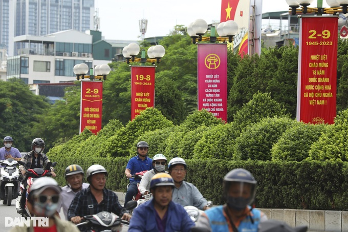 Hanoi decorated for National Day celebrations - 6 Hanoi decorated for National Day celebrations - 6