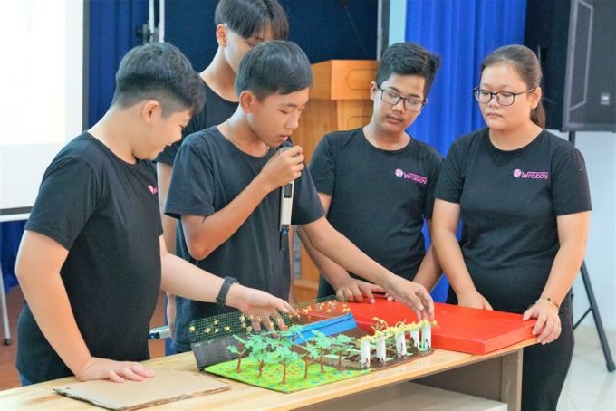 Air quality monitor equipment at schools seeks to raise students’ awareness of pollution - 1