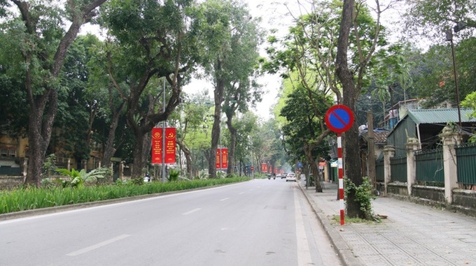 Hanoi streets deserted amid Covid-19 fear - 9
