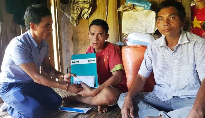 Dantri supports flood victims in Thanh Hoa - 2