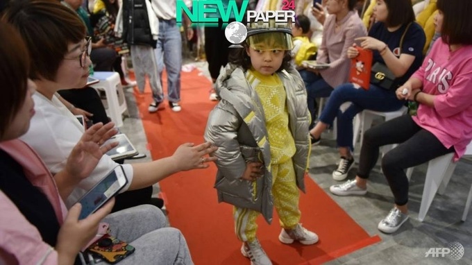 China's child modelling industry booms amid controversy - 1