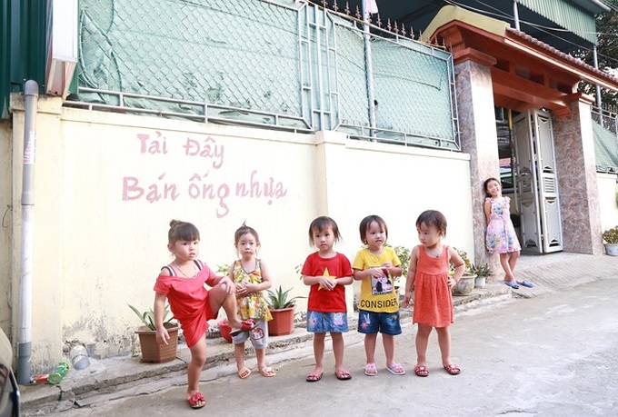 Ha Tinh faces preschool teacher shortage - 1