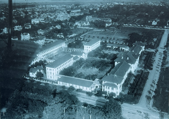 Exhibition features Hanoi’s past - 7 Exhibition features Hanoi’s past - 7