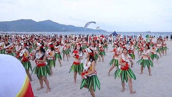 Da Nang hosts summer programme to lure more visitors to the city - 1