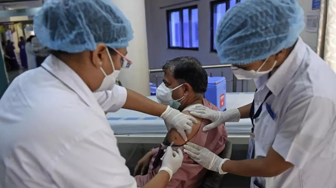 India hails 'life saving' Covid-19 vaccine rollout - 1