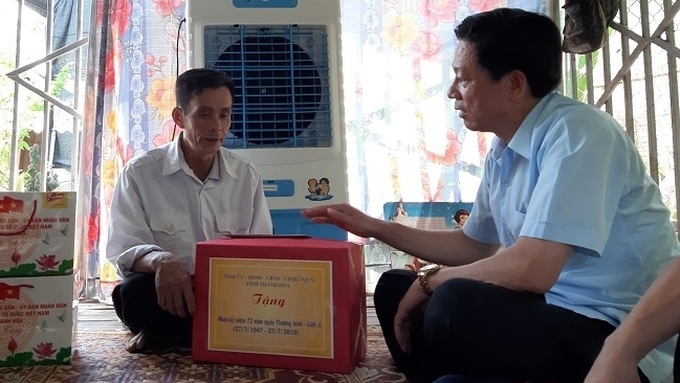 Country remembers services of wounded and fallen soldiers - 1