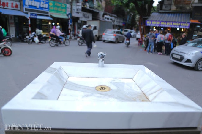 Drinking water provided in Hanoi city centre - 4