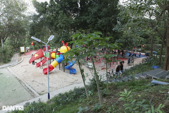 More Hanoi parks built along Red River - 5