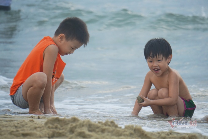 Danang reopens public beaches - 4