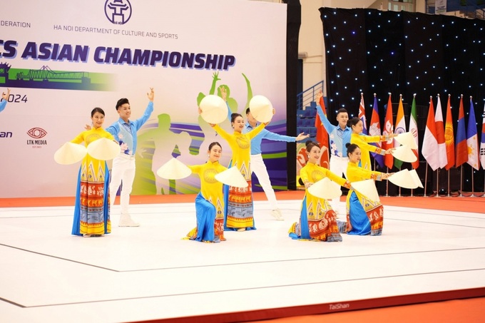 Over 300 aerobics athletes vie for Asian championship title in Hanoi - 1