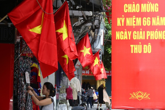 Hanoi streets decorated for Liberation Day - 7 Hanoi streets decorated for Liberation Day - 7