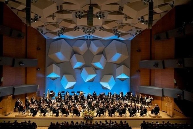 US symphony orchestra cancels tour in Vietnam - 1