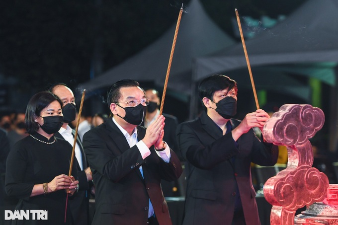 Memorial ceremony held to mourn Covid-19 victims - 11