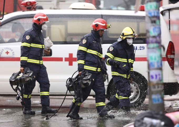 Binh Duong karaoke bar fire death toll rises to 33 - 3