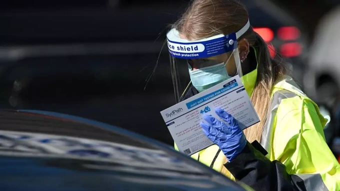 Sydney residents banned from leaving city as coronavirus cluster grows - 1