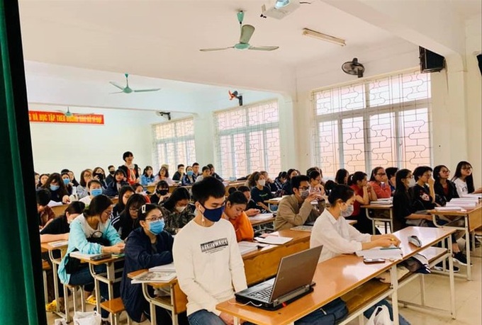 Hanoi university students asked to take online classes - 1 Hanoi university students asked to take online classes - 1