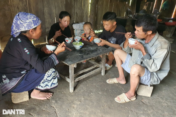 Cao Bang disabled man needs help to build a new house - 4