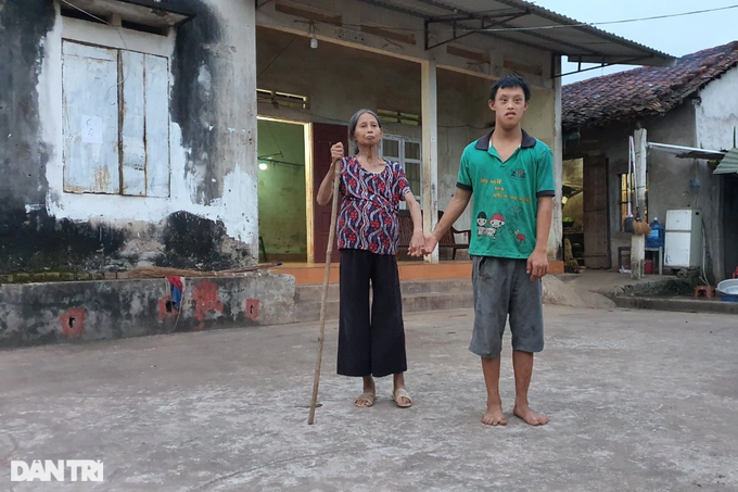 Struggling mother seeks help for disabled son - 1