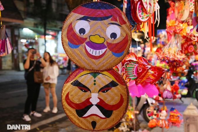 Hang Ma Street shines with Mid-Autumn Festival decorations - 6