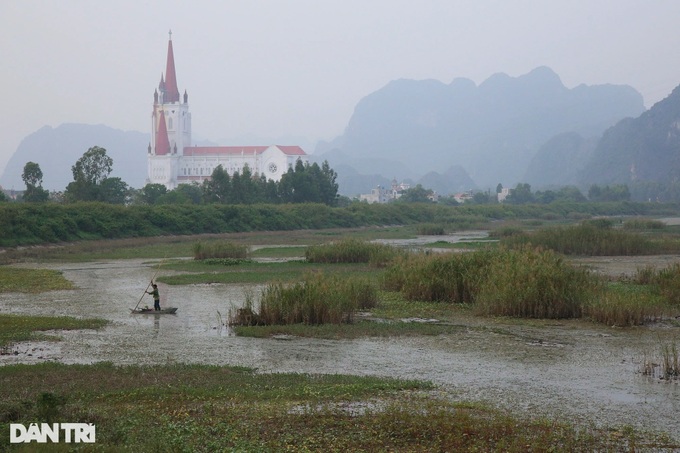 Primitive beauty of Van Long Wetland - 7 Primitive beauty of Van Long Wetland - 7