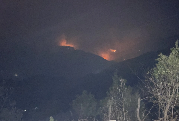 Fire spreads 20 hectares in Hoang Lien Son National Park - 1