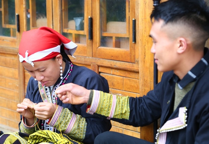 Dao Đỏ women gaining equality at work and at home - 1 Dao Đỏ women gaining equality at work and at home - 1