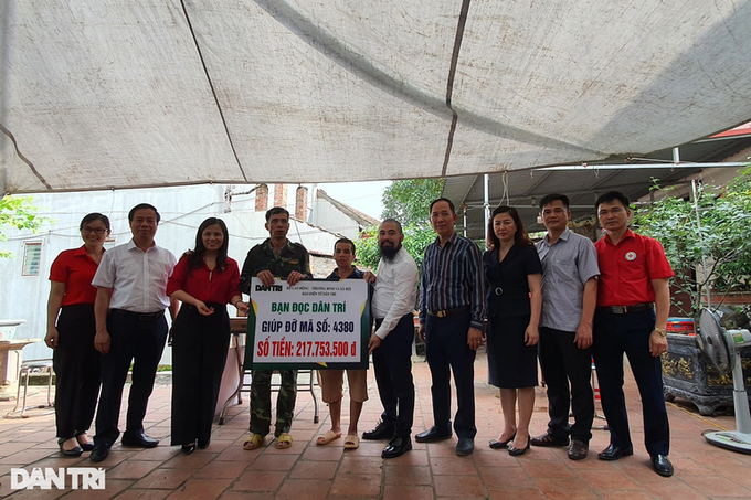 Ailing brother and sister in Bac Giang receive support - 1