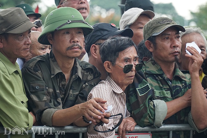 War veterans scramble for Vietnam-Thailand clash tickets - 5