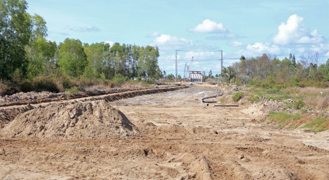 Sand shortage slows down southern expressway project - 1