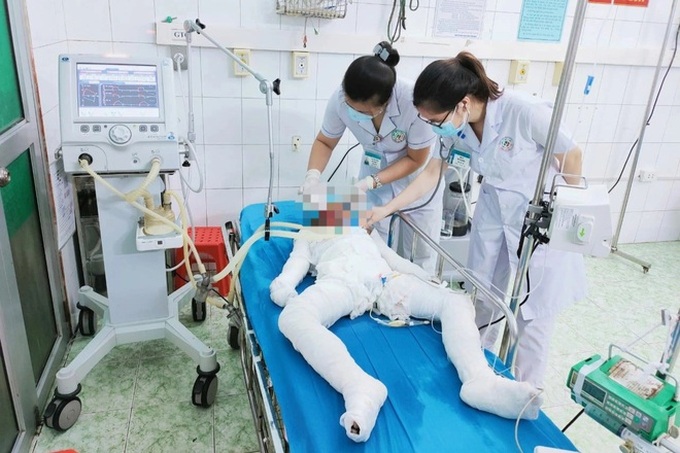 Father kills two children and burns family home in Tuyen Quang - 1